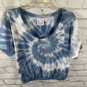Blue Rain from Francesca’s Tie Dye Shirt Short Sleeve V-Neck Elastic Bottom M